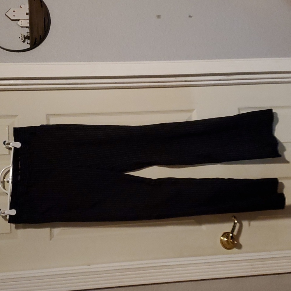 Express Black/White Pinstripe Editor Dress Pants Size 2 L Slim Fit